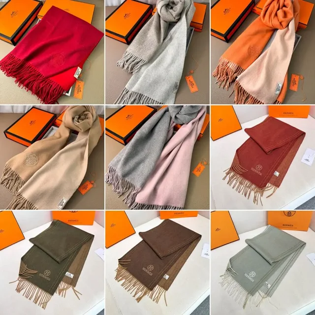 Hermès Scarves Fringed two-tone scarf with embossed H emblem product detail image 1