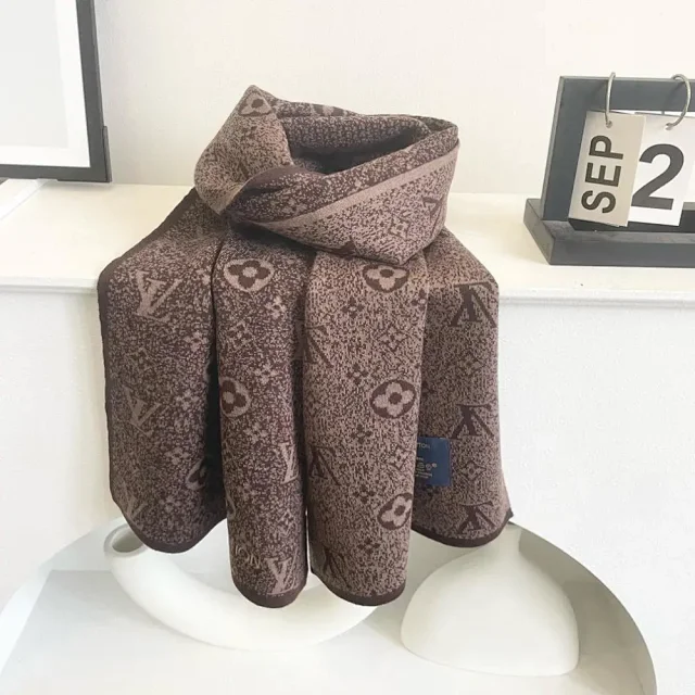Louis Vuitton Scarves Monogram fringed scarf product detail image 4