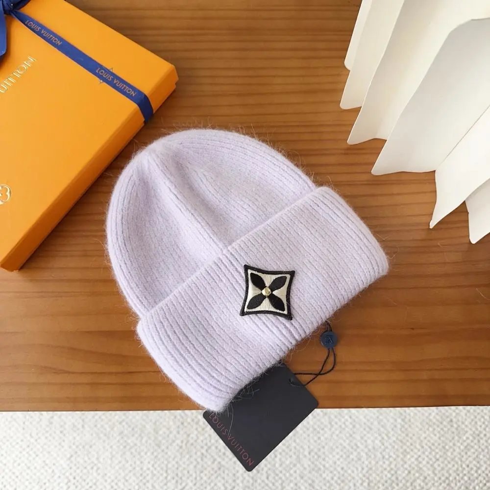 Louis Vuitton Hats Rib-knit cuffed beanie with floral emblem patch image 4