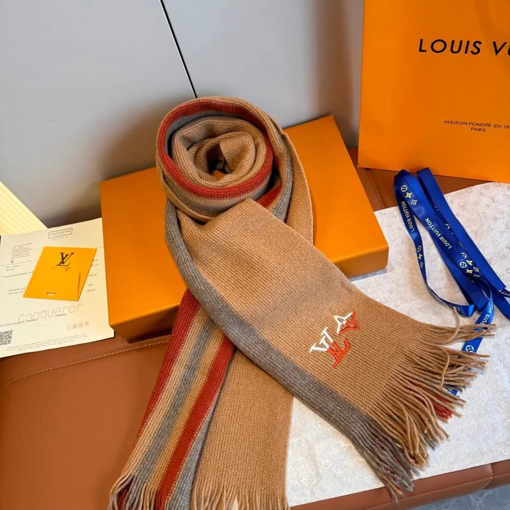 Louis Vuitton Scarves Monogram and fringed scarf styles image 7