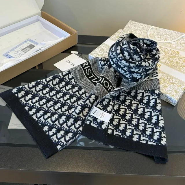 Dior Scarves Oblique Monogram and Toile de Jouy Print product detail image 2