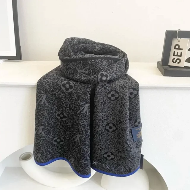 Louis Vuitton Scarves Monogram fringed scarf product detail image 2