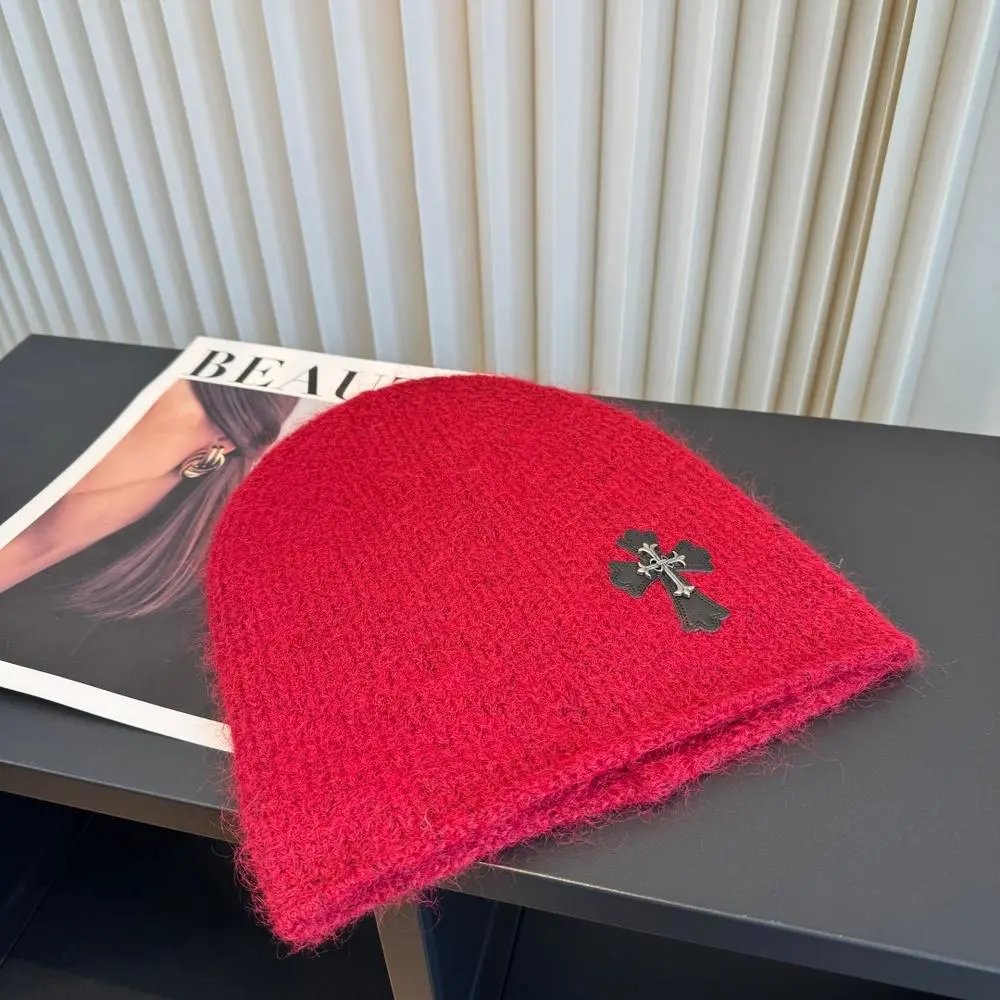 Unbranded Hats Knitted beanie with cross appliqué image 3