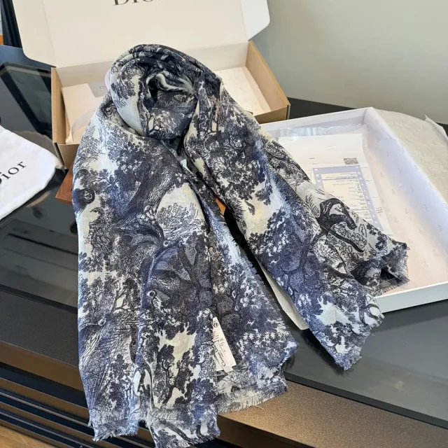 Dior Scarves Oblique Monogram and Toile de Jouy Print product detail image 4