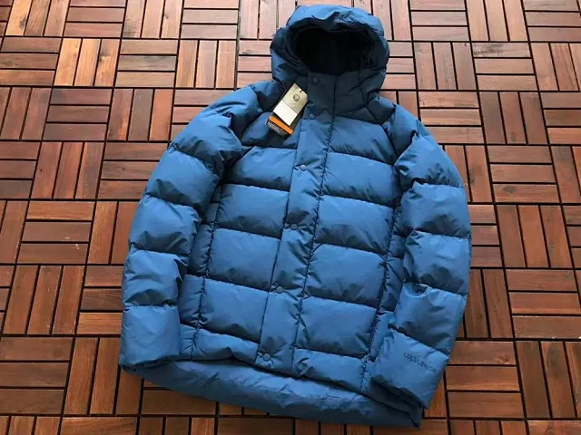 Woolrich Down Jackets Hooded quilted puffer jacket product detail image 4