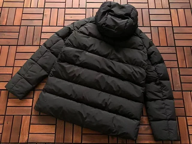 Woolrich Down Jackets Hooded quilted puffer jacket product detail image 7