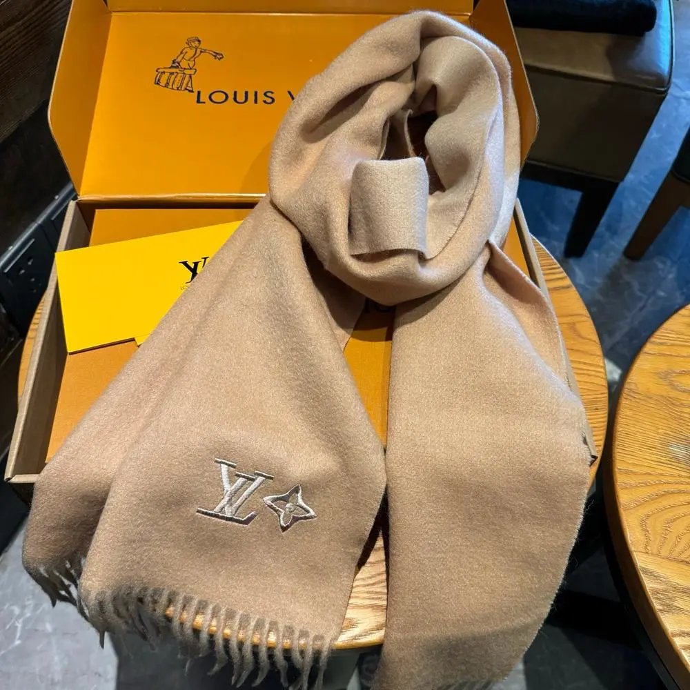 Louis Vuitton Scarves Monogram and fringed scarf styles image 4