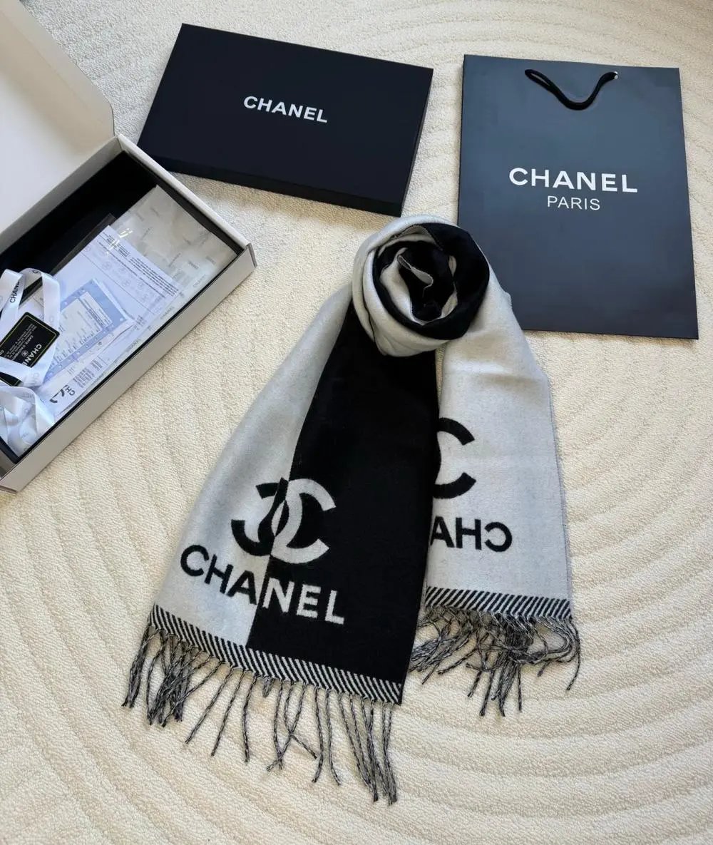 Chanel Scarves CC logo knit scarf image 9