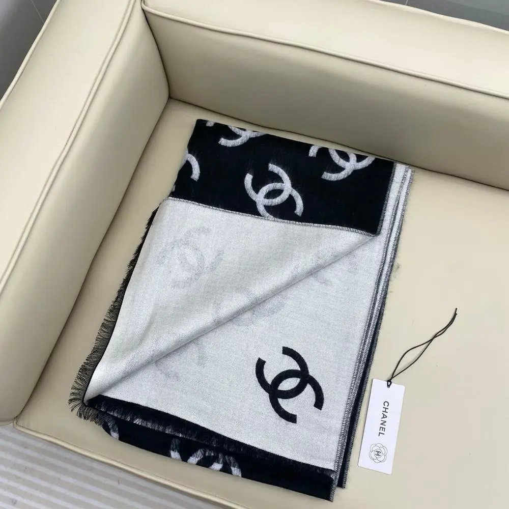 Chanel Scarves CC logo knit scarf image 6