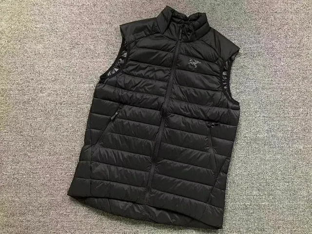 Arc'teryx Vests Quilted stand-collar puffer vest product detail image 6