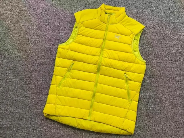 Arc'teryx Vests Quilted stand-collar puffer vest product detail image 3