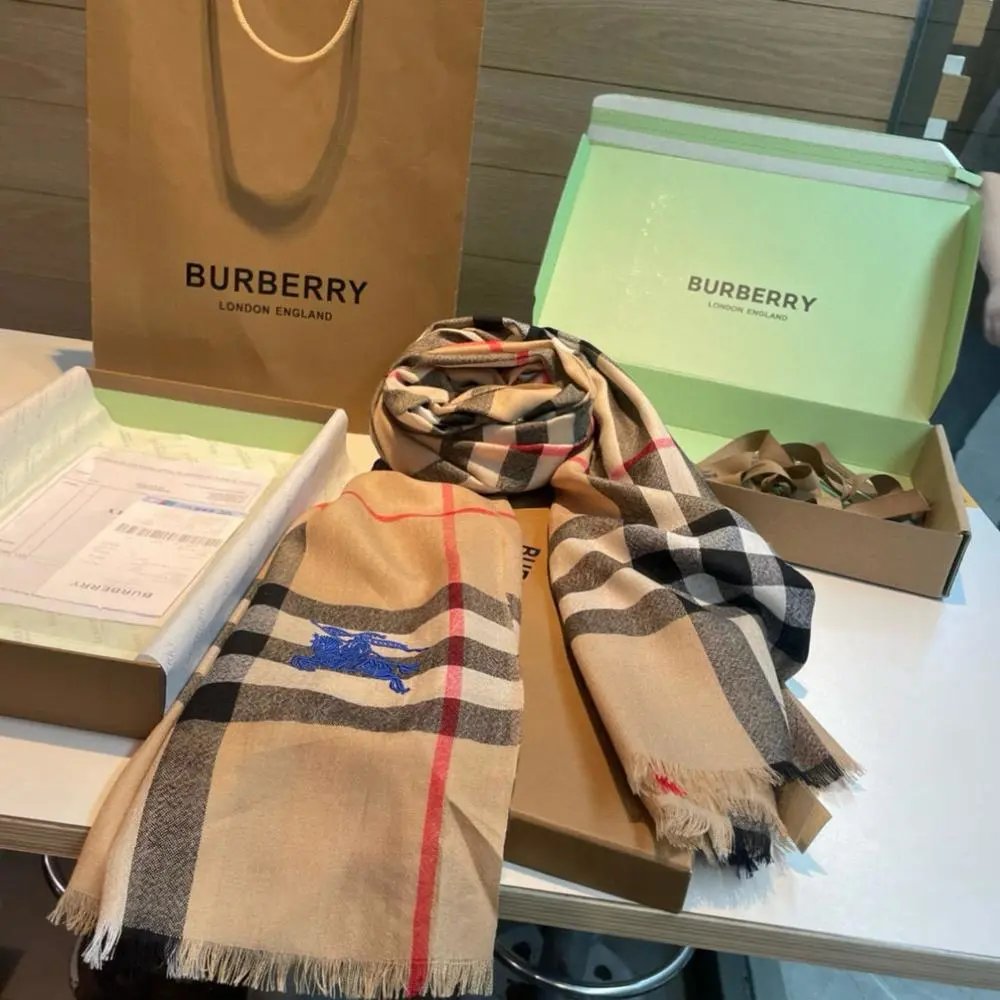 Burberry Scarves Fringed plaid and embroidered-logo image 3