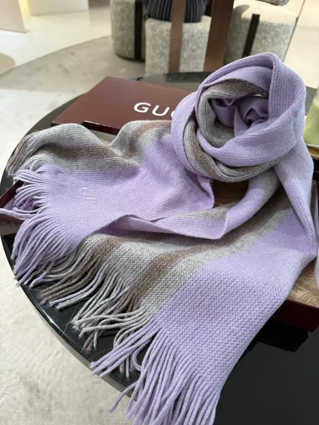 Gucci Scarves Fringed woven with striped and monogram designs product detail image 2