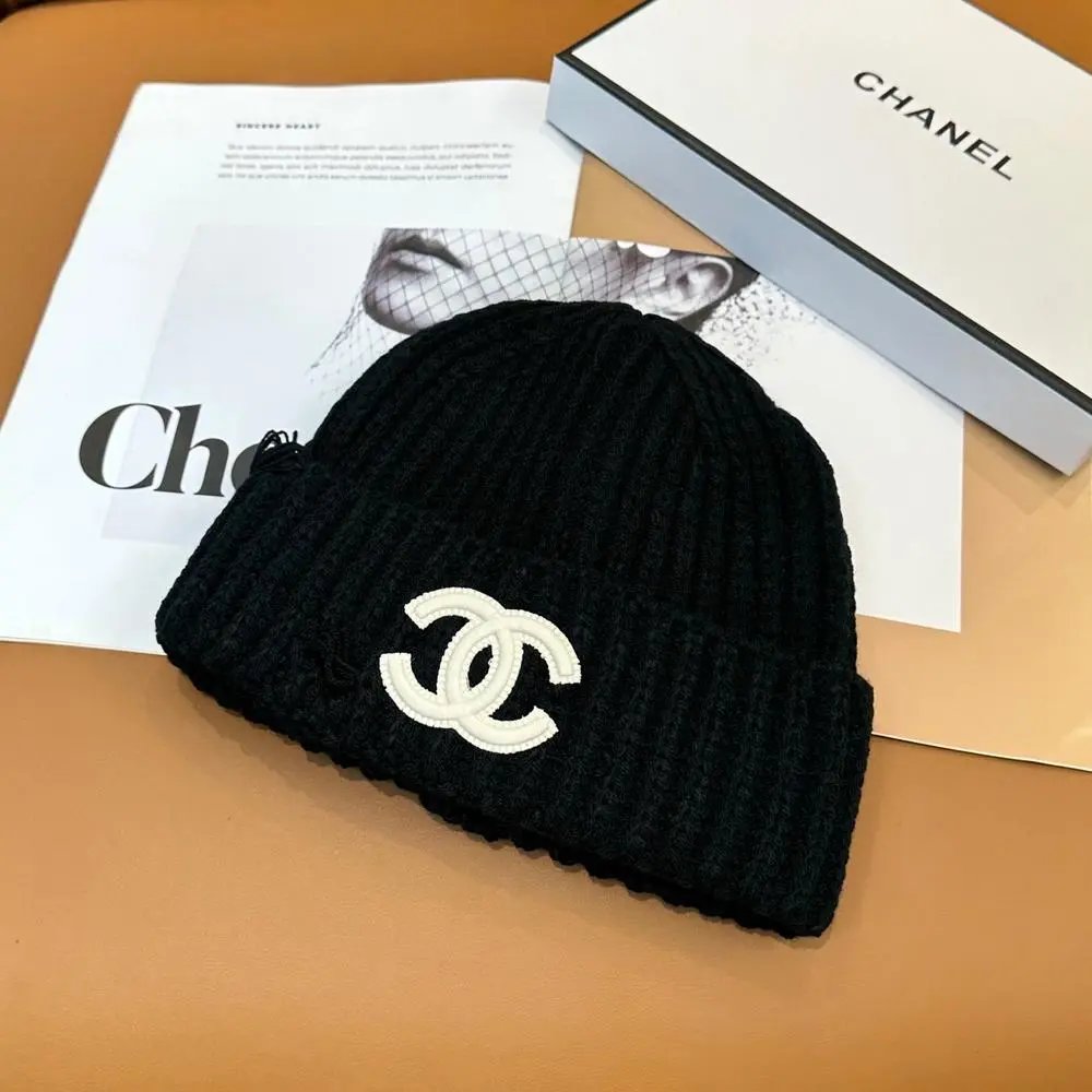 Chanel Hats Rib-knit cuffed beanie with interlocking CC logo image 6