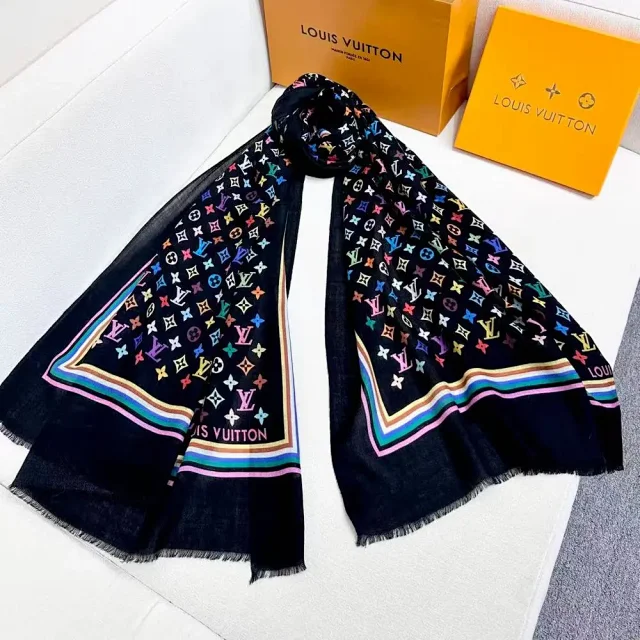 Louis Vuitton Scarves Assorted logo-pattern product detail image 9