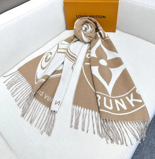 Louis Vuitton Scarves Assorted logo-pattern product detail image 6