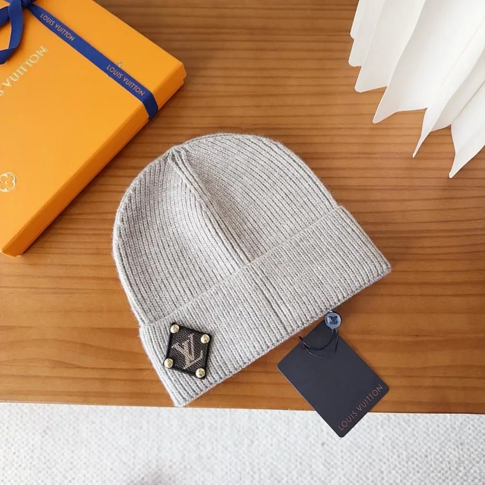 Louis Vuitton Hats Ribbed Knit Cuffed Beanie with LV Patch — Style 4
