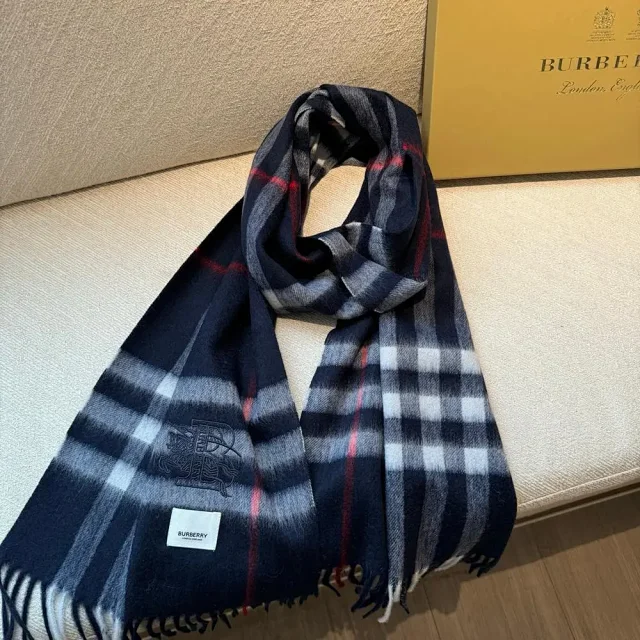 Burberry Scarves Fringed check scarf product detail image 2
