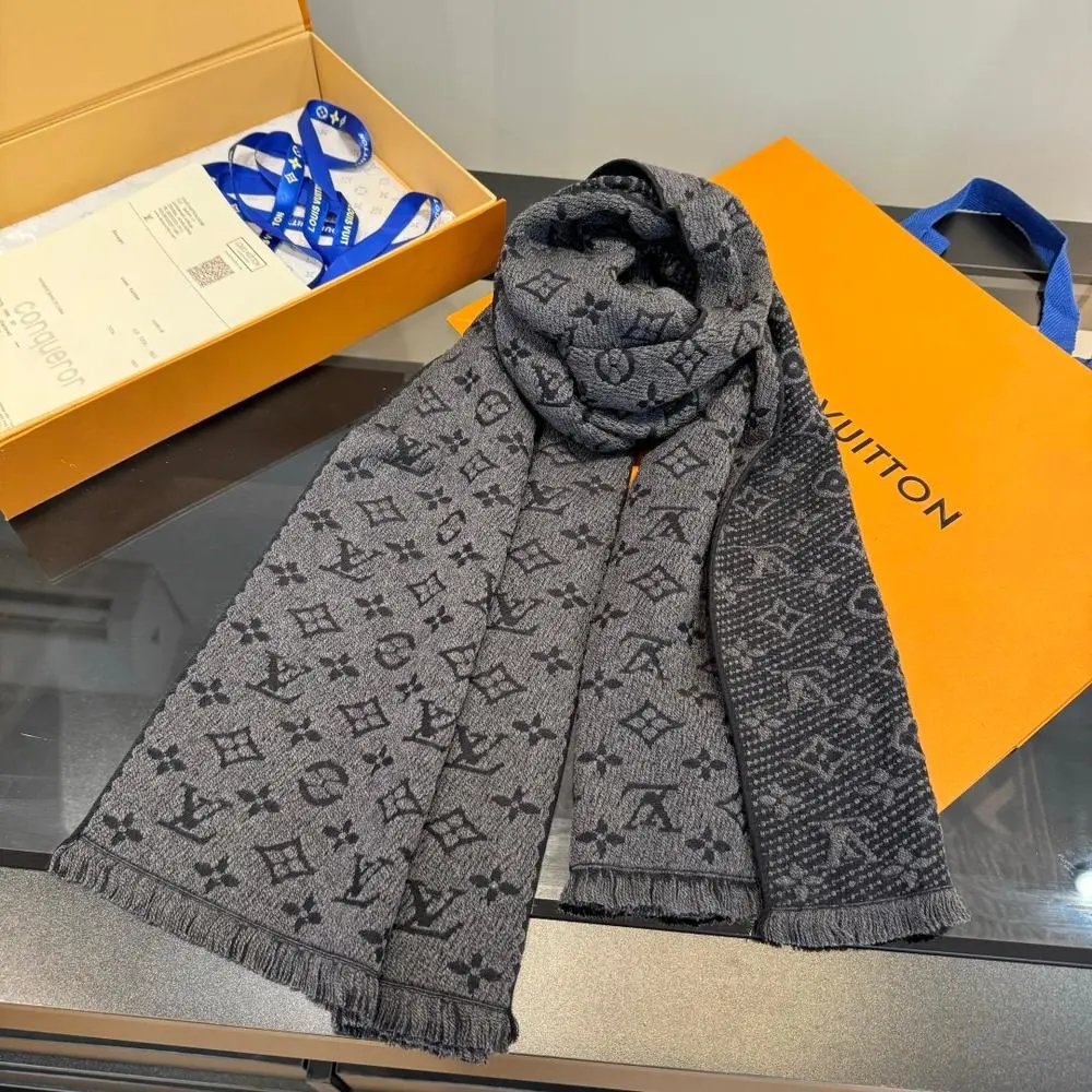 Louis Vuitton Scarves Monogram and checkered knit image 8