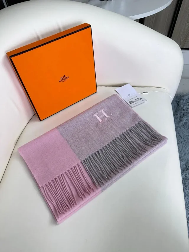 Hermès Scarves Fringed color-block H-logo scarf product detail image 6