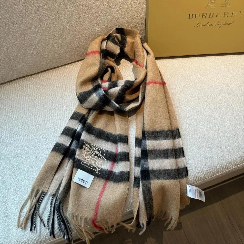 Burberry Scarves Fringed check scarf image 3