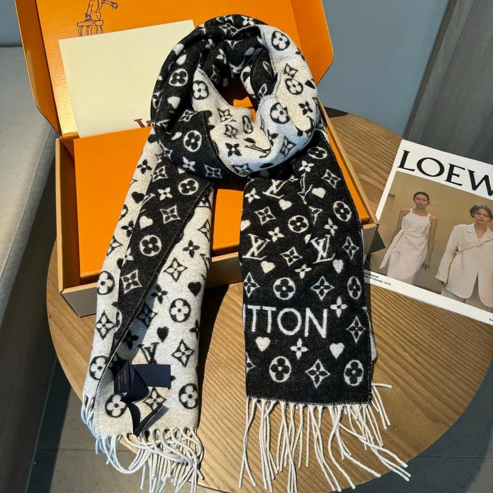 Louis Vuitton Scarves Logo-patterned scarf image 7