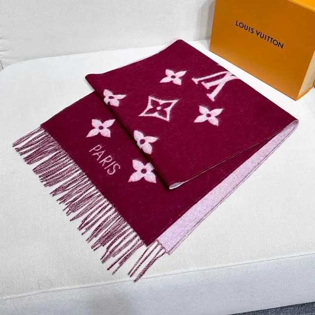 Louis Vuitton Scarves Monogram Fringe Scarf product detail image 8