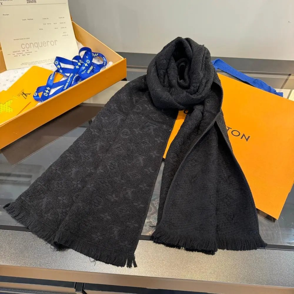 Louis Vuitton Scarves Monogram and checkered knit image 7