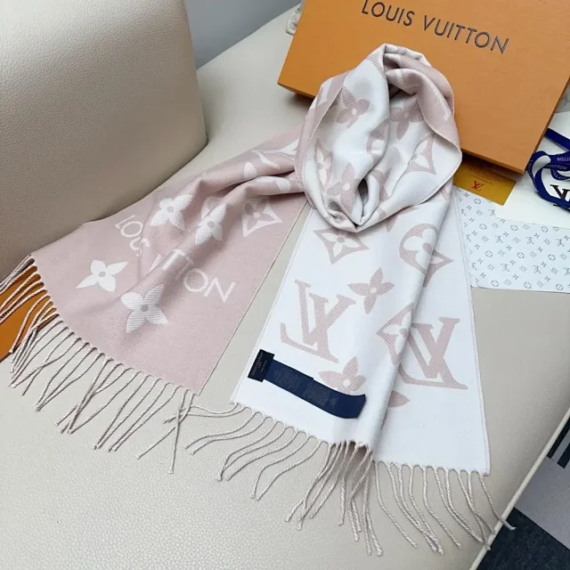 Louis Vuitton Scarves Monogram Fringe Scarf product detail image 6