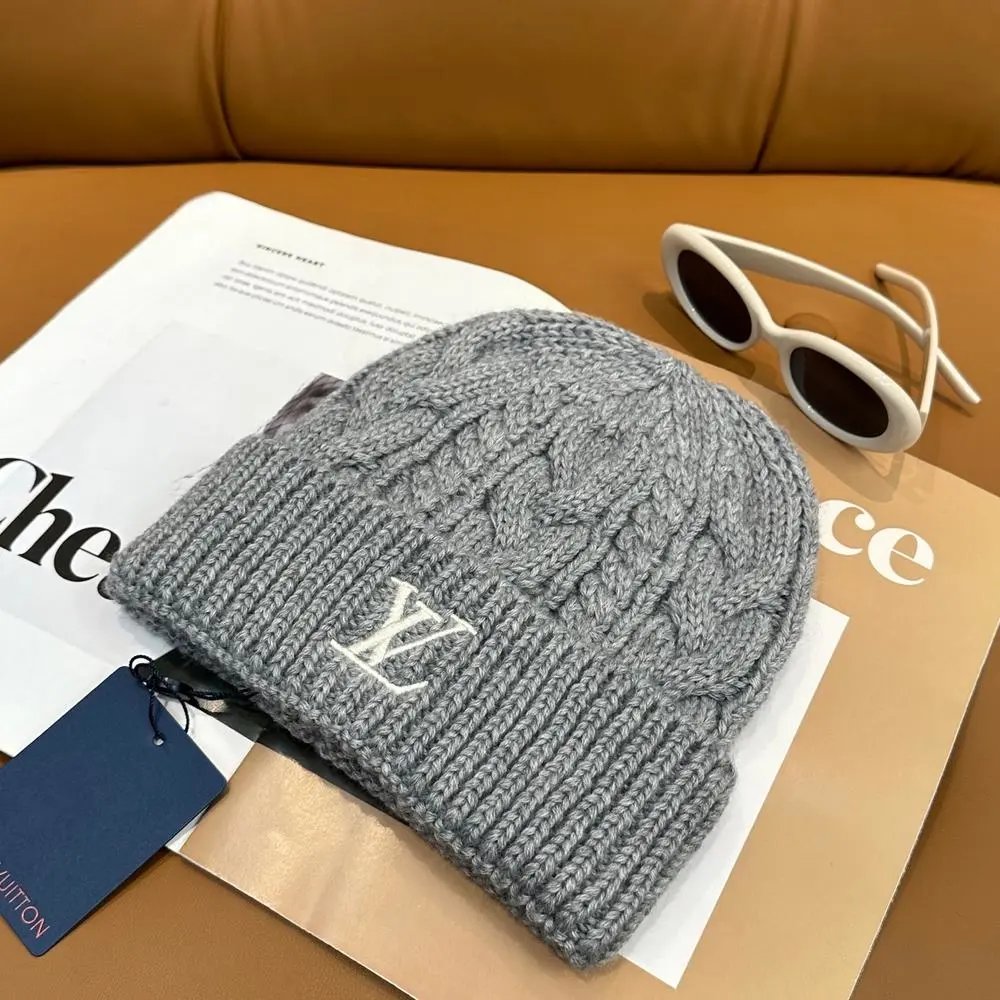 Louis Vuitton Hats Ribbed Knit Cuffed Beanie with LV Patch image 5