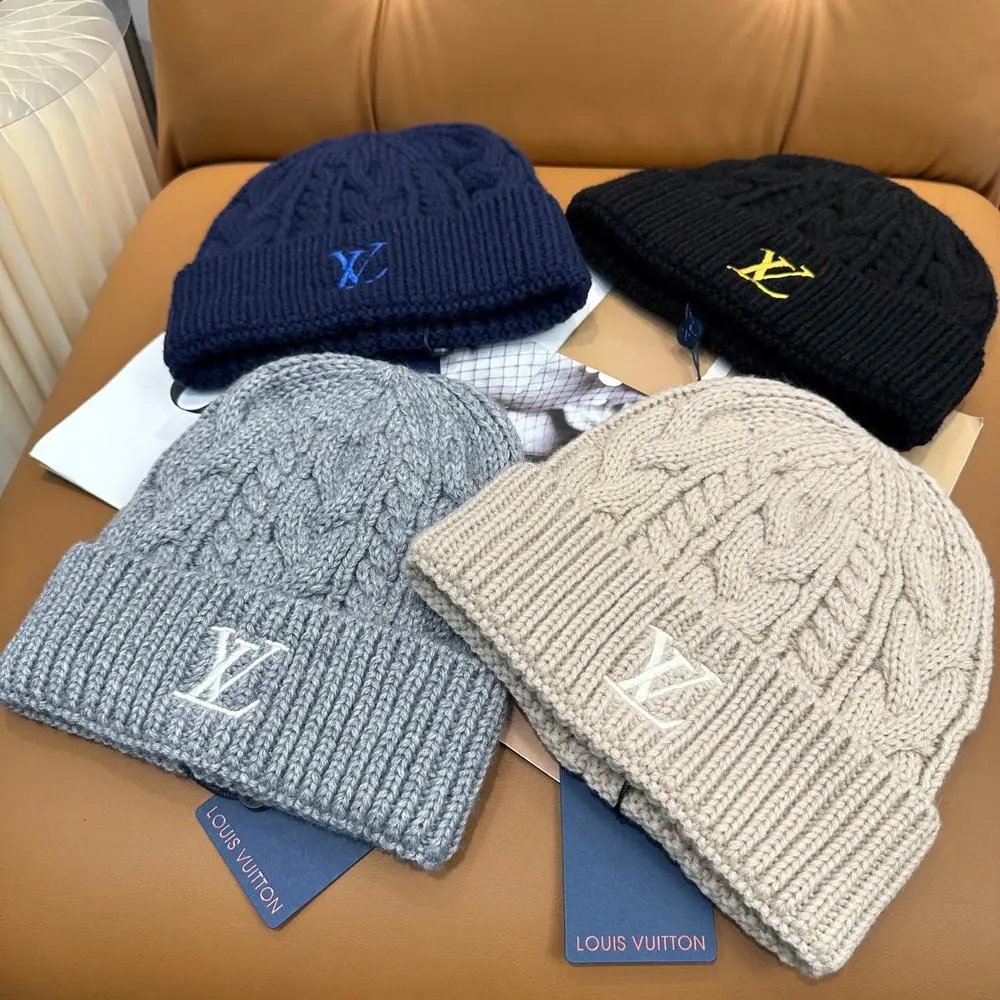 Louis Vuitton Hats Ribbed Knit Cuffed Beanie with LV Patch image 2