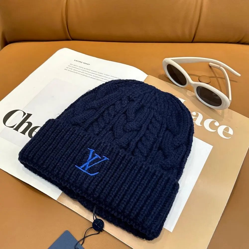 Louis Vuitton Hats Ribbed Knit Cuffed Beanie with LV Patch — Style 7