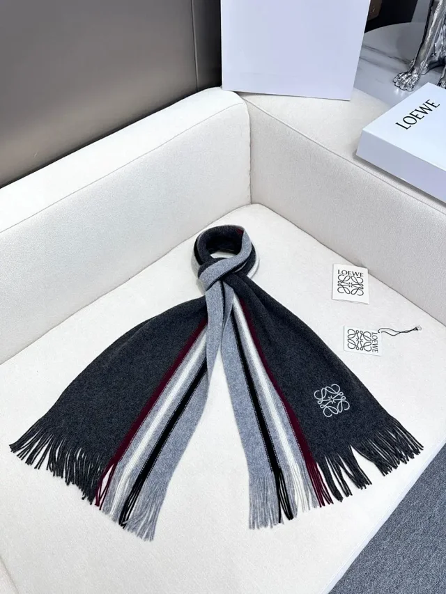 Loewe Scarves Fringed scarf with Anagram motif product detail image 2