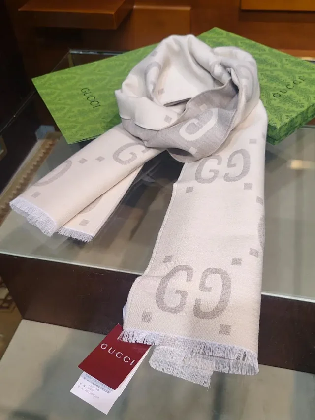 Gucci Scarves GG monogram fringed scarf product detail image 9