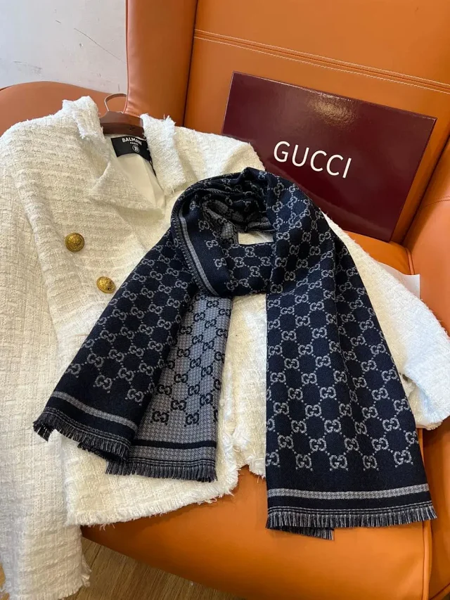 Gucci Scarves Fringed GG monogram scarf product detail image 7