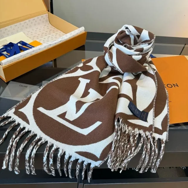 Louis Vuitton Scarves Monogram fringe scarf product detail image 10