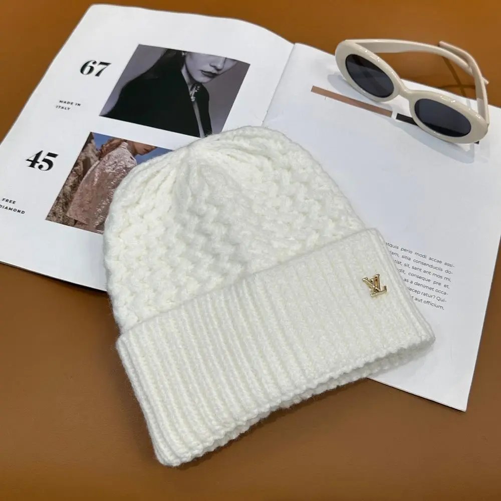 Louis Vuitton Hats Ribbed knit cuff beanie with LV logo — Style 7