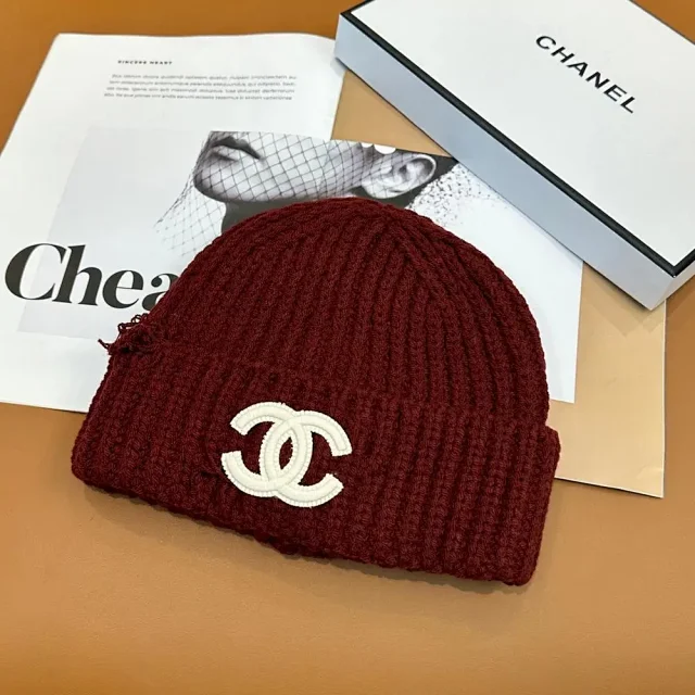 Chanel Hats Rib-knit cuffed beanie with interlocking CC logo product detail image 7