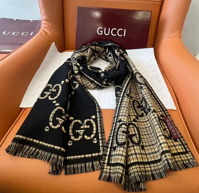Gucci Scarves Fringed GG monogram scarf product detail image 3