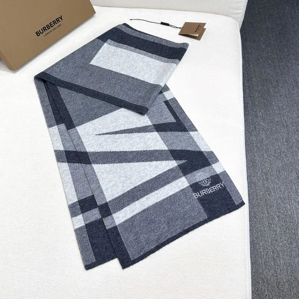 Burberry Scarves Fringed plaid scarf image 7