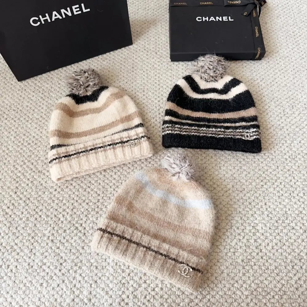Chanel Hats Rib-knit cuffed beanie with interlocking CC logo image 8