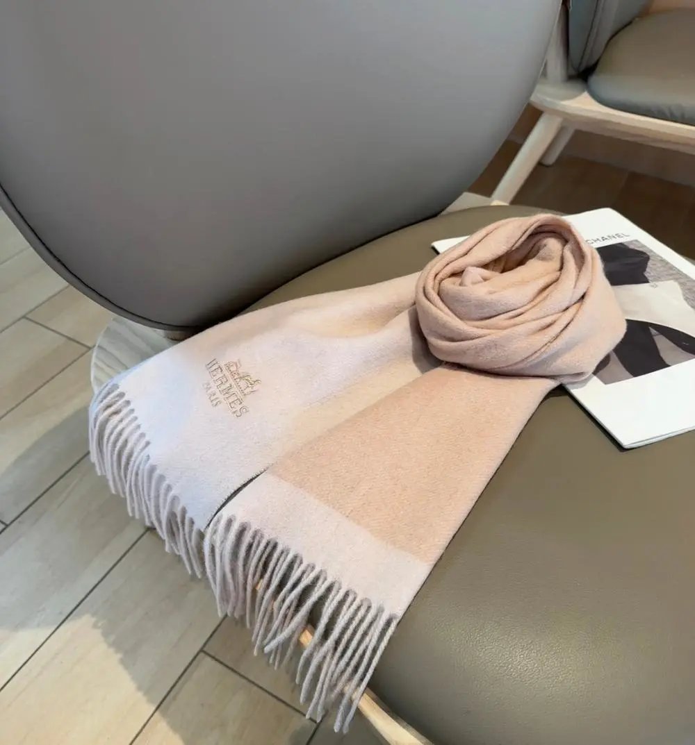 Hermès Scarves Fringed logo scarf image 4