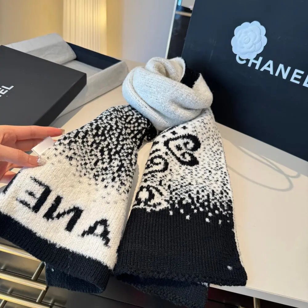 Chanel Scarves Logo Print and Knit Scarf image 7