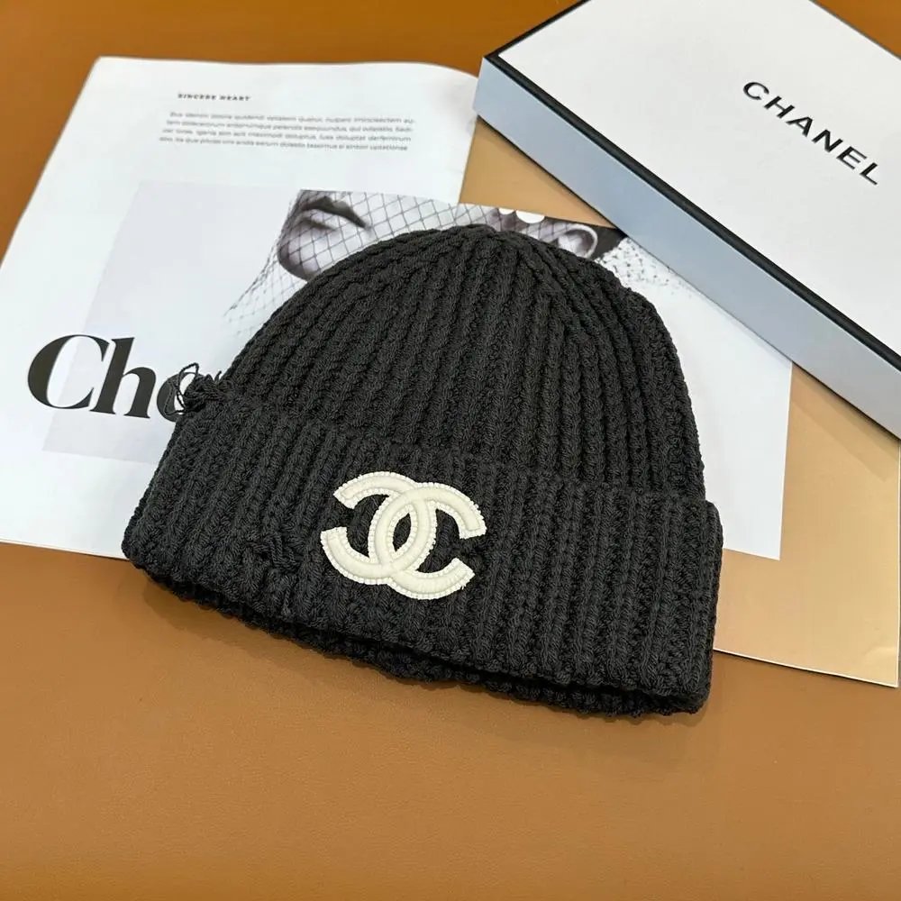 Chanel Hats Rib-knit cuffed beanie with interlocking CC logo image 3