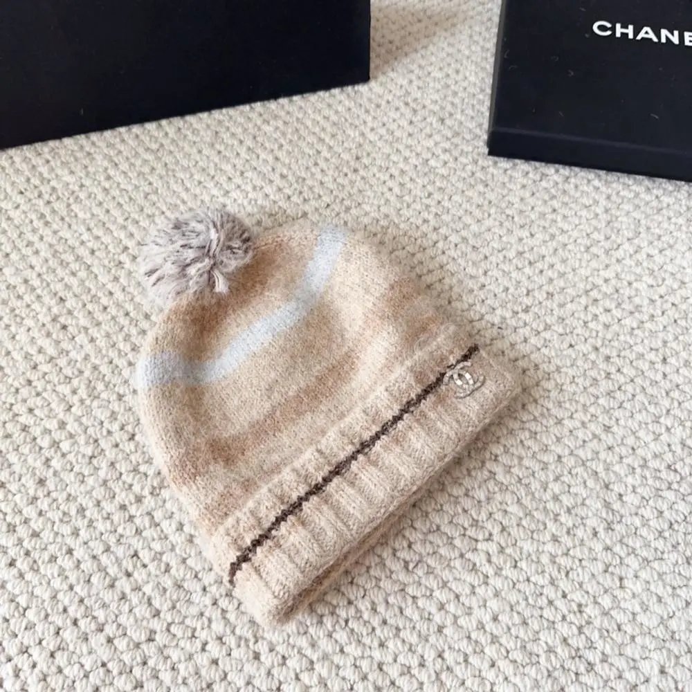Chanel Hats Rib-knit cuffed beanie with interlocking CC logo image 11