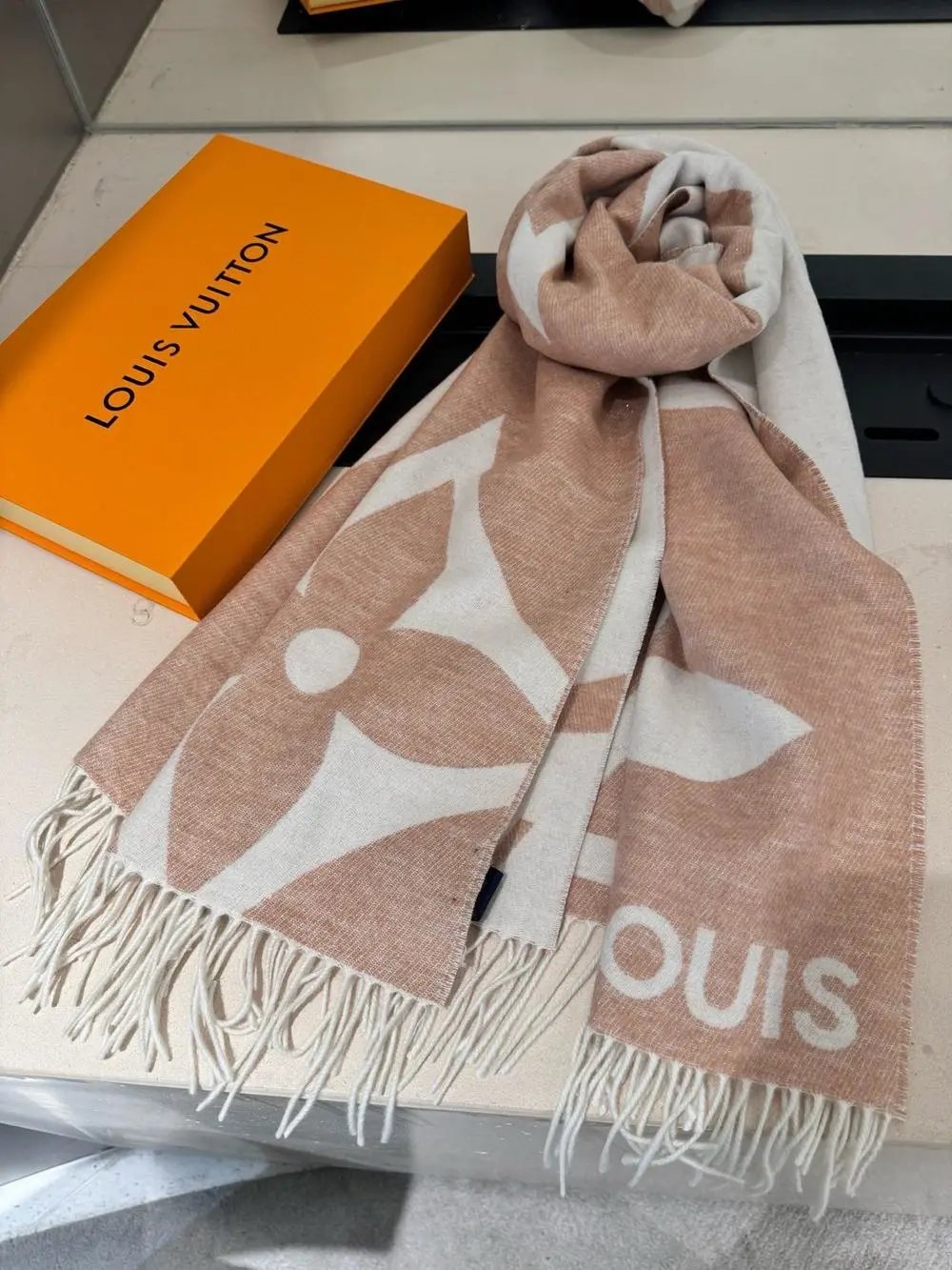 Louis Vuitton Scarves Fringed monogram and check pattern scarf image 4