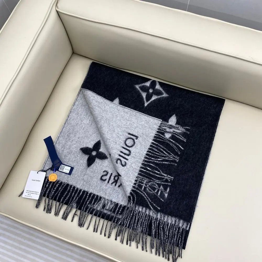 Louis Vuitton Scarves Fringed Monogram Scarf image 7
