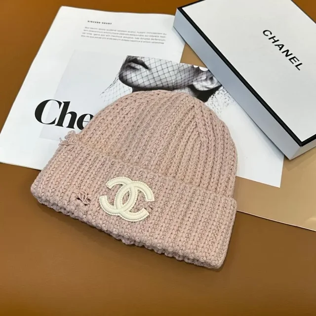 Chanel Hats Rib-knit cuffed beanie with interlocking CC logo product detail image 2