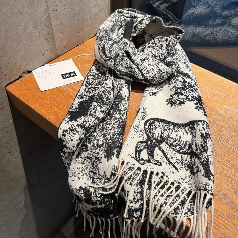 Dior Scarves Fringed logo-pattern scarf image 10