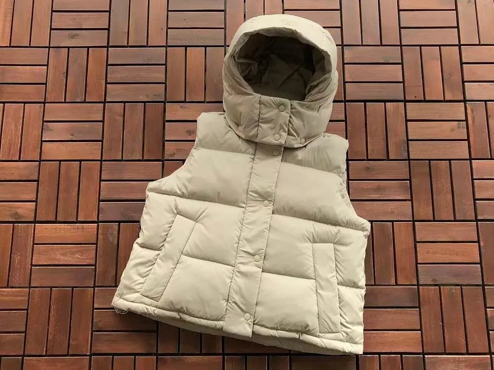 Unbranded Vests Hooded quilted puffer vest with snap front and patch pockets image 3